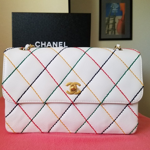Chanel White Leather Classic Flap medium bag - Picture 4 of 8